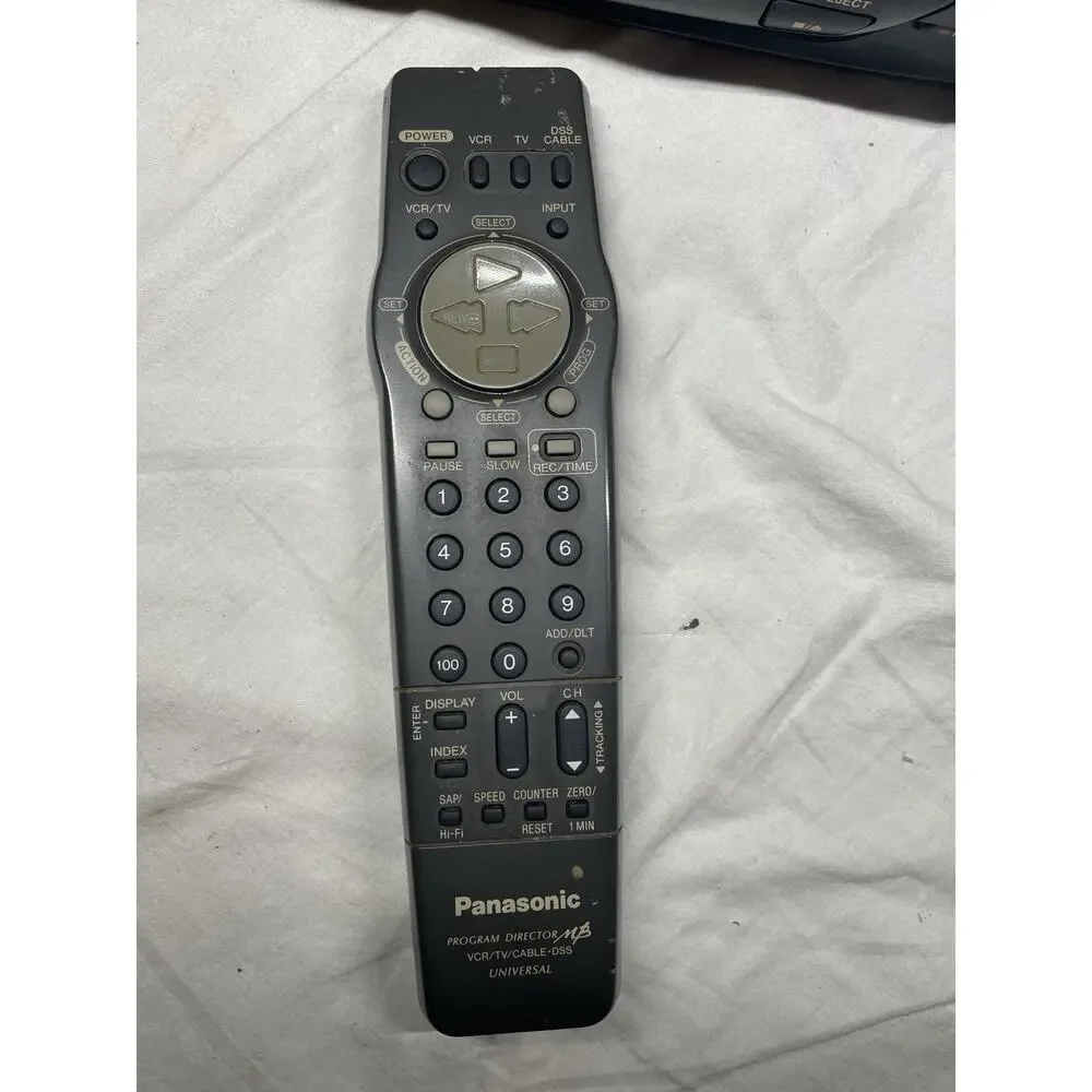 Panasonic PV-V4520 4-Head Hi-Fi VCR, Blue Line Series W/ Universal Remote Tested